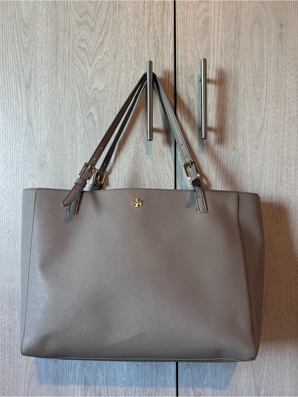 Tory Burch Emerson Saffiano Leather Buckle Tote - French Gray